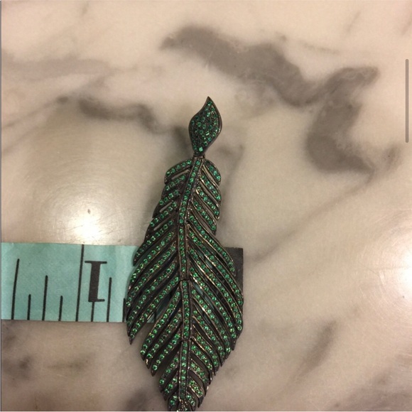 Genuine green tsavorite 14k vermeil silver earrings. Trendy. Feather. Dangling. - Picture 5 of 5